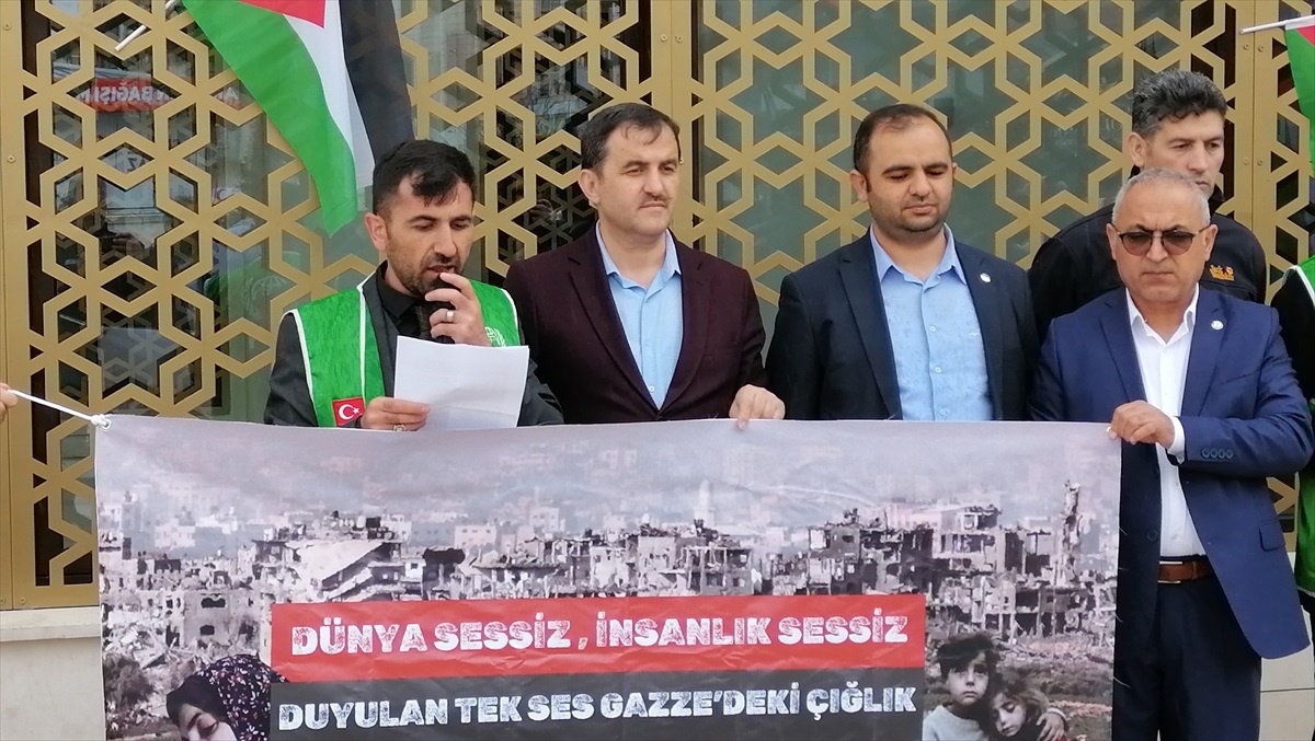 Kars\'ta İsrail\'in Gazze\'ye yönelik saldırıları protesto edildi