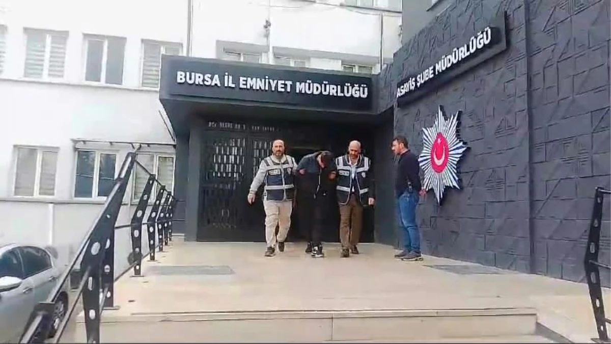 Bursa\'da 98 ve 25 Yıl Hapis Cezasıyla Aranan 2 Şüpheli Yakalandı