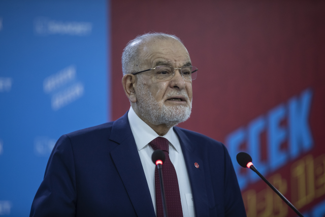 Saadet Partisi Genel Başkanı Temel Karamollaoğlu, genel başkanlıktan ayrılacağını belirtti