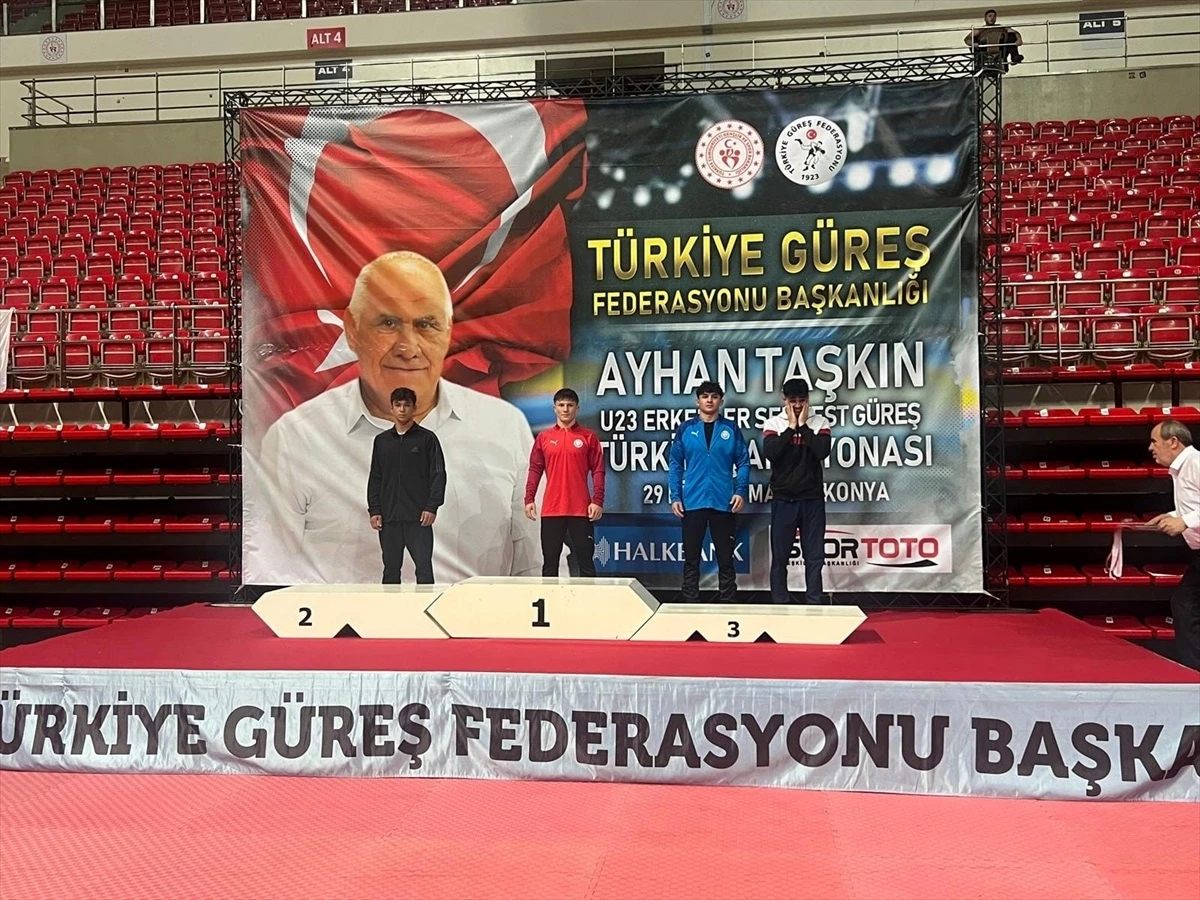 Konya\'da Türkiye Şampiyonu Yasin Yeşil\'e Karşılama Töreni