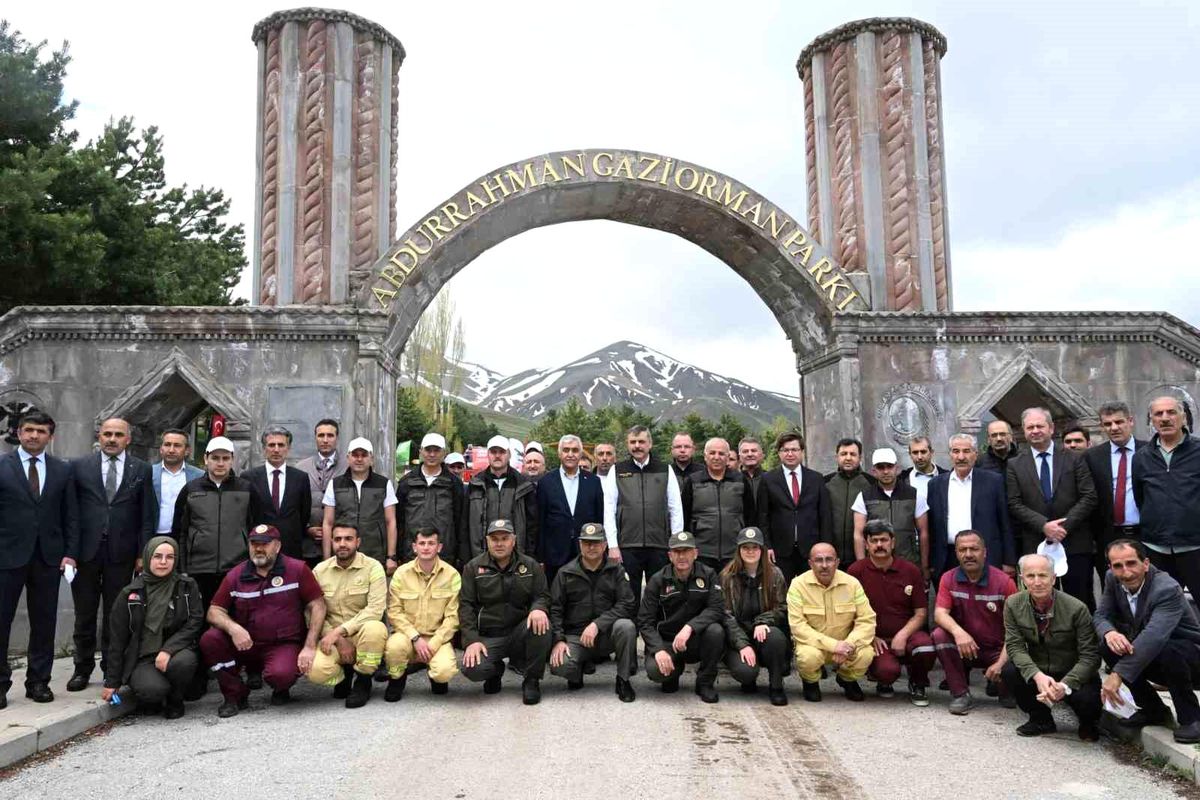 Erzurum Valisi Mustafa Çiftçi, \'Orman Benim\' etkinliğine katıldı