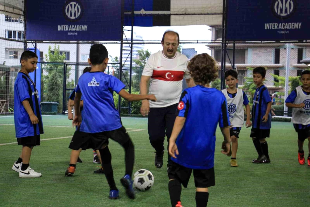 Mersin\'de Dezavantajlı Çocuklara Ücretsiz Futbol Eğitimi