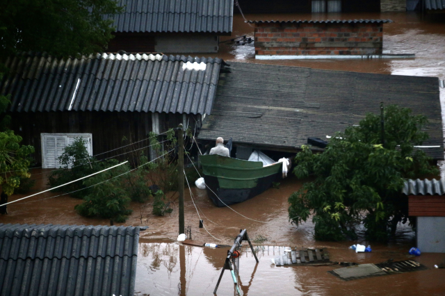 Brezilya'da sel felaketinde hayatn kaybedenlerin says 56'ya ykseldi