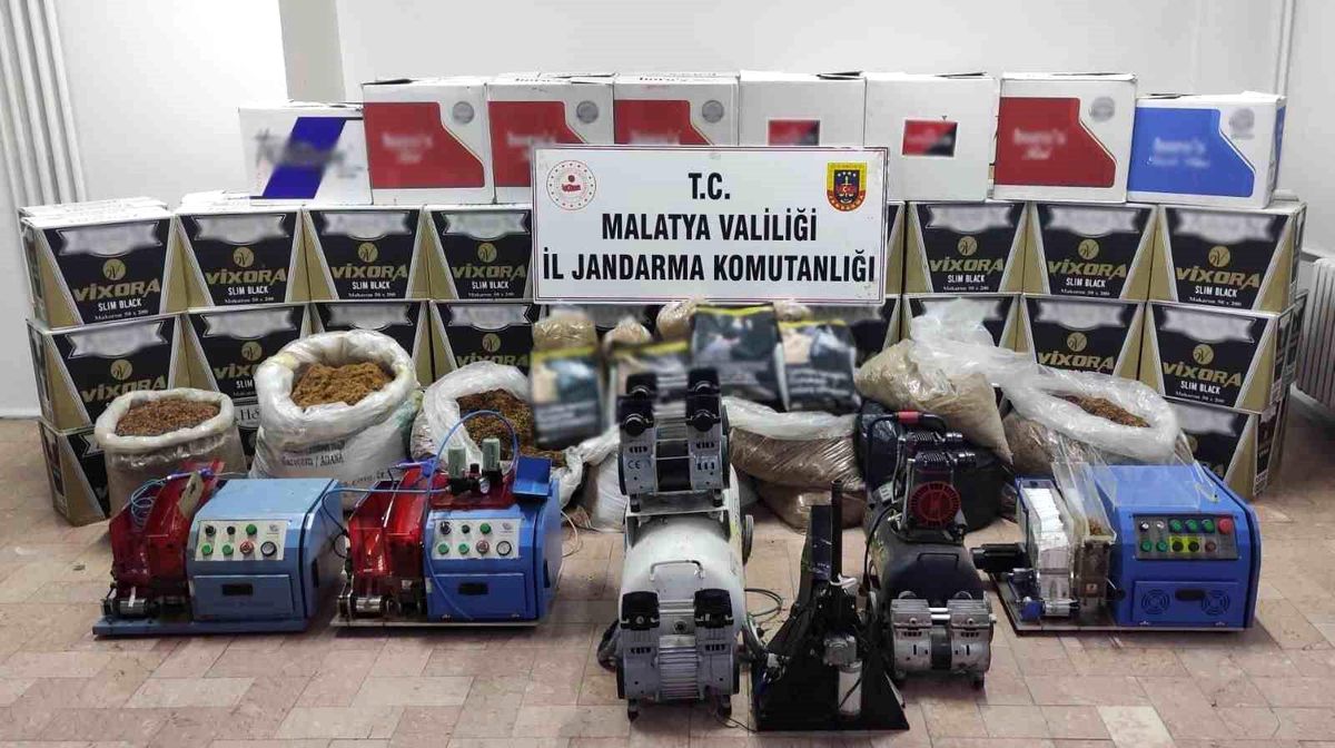 Malatya\'da Bandrolsüz Sigara Operasyonu: Çok Sayıda Sigara ve Üretim Makinesine El Konuldu