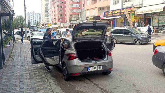Lastikçiye ateş açan motosikletli şahıslar, 3 yaşındaki çocuğunu kursa bırakan kadını vurdu Lastikçiye ateş açan motosikletli şahıslar, 3 yaşındaki çocuğunu kursa bırakan kadını vurdu