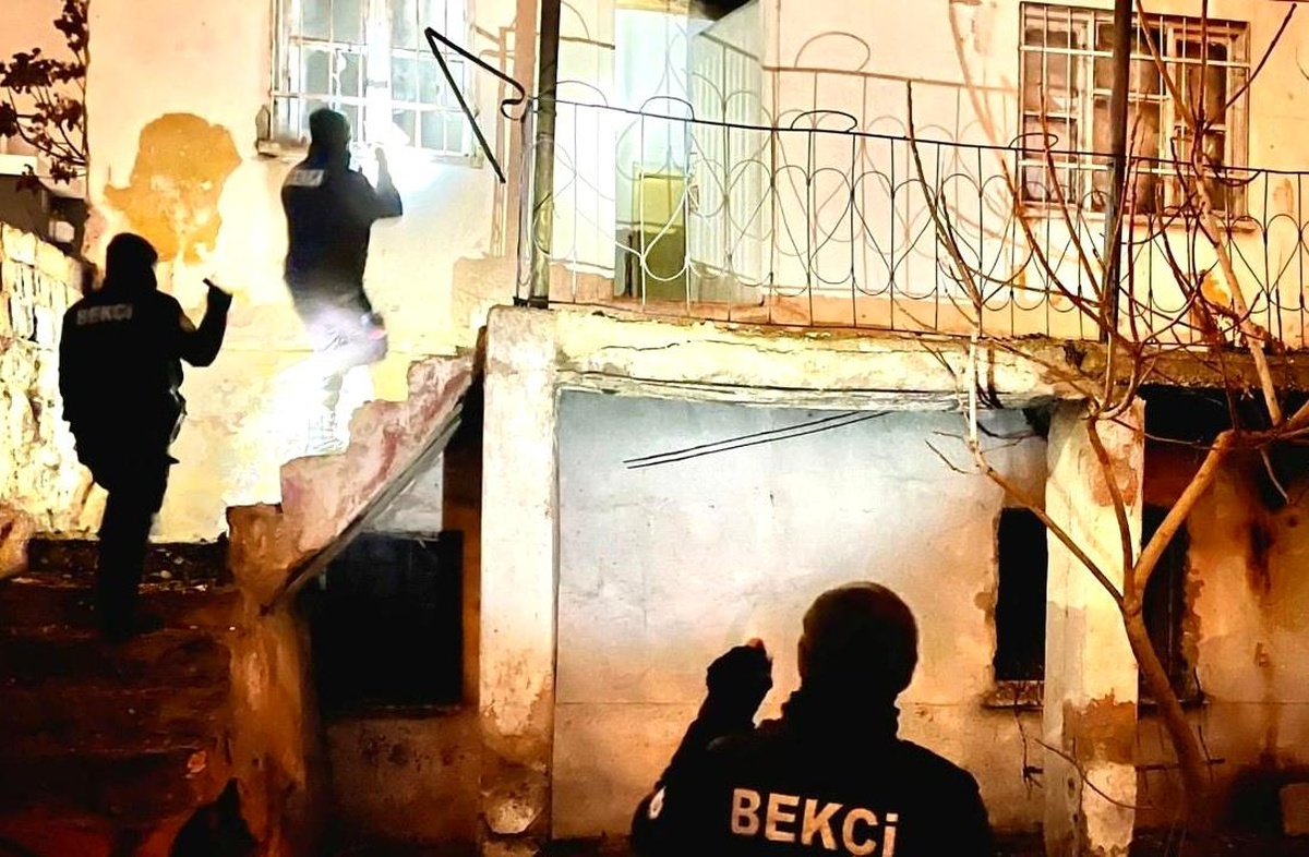Niğde\'de çarşı ve mahalle bekçileri 43 aranan şahsı yakaladı