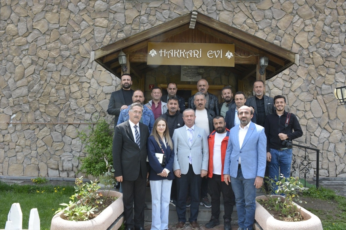 AK Parti Hakkari İl Başkanı Zeydin Kaya, yerel seçimlerde başarı elde ettiklerini açıkladı