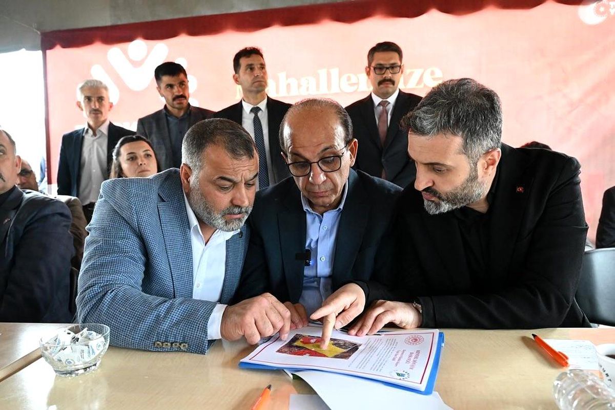 Yeşilyurt Belediye Başkanı, Kaynarca Mahallesi\'nde İstişare Toplantısı Düzenledi