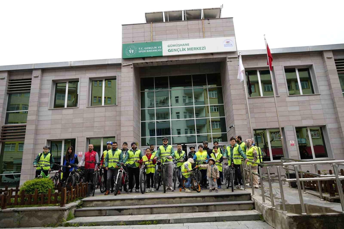 Gümüşhane\'de Yeşilay Bisiklet Turu düzenlendi