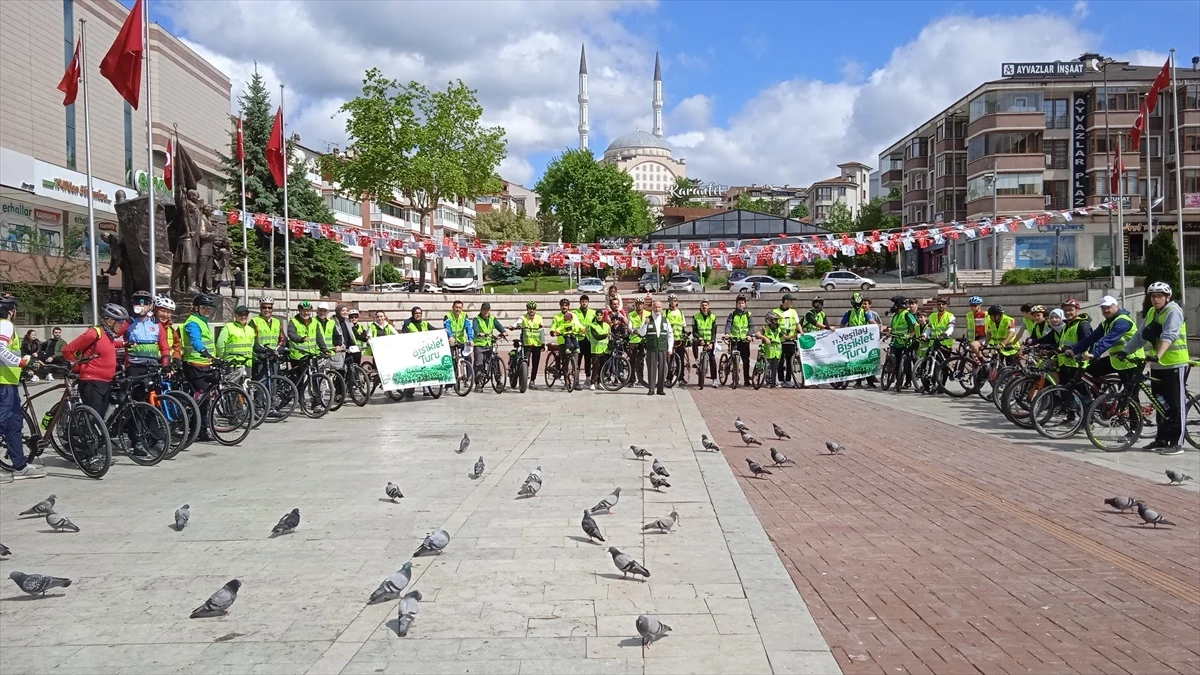 Yeşilay Derneği Karabük Şubesi Bisiklet Turu Düzenledi