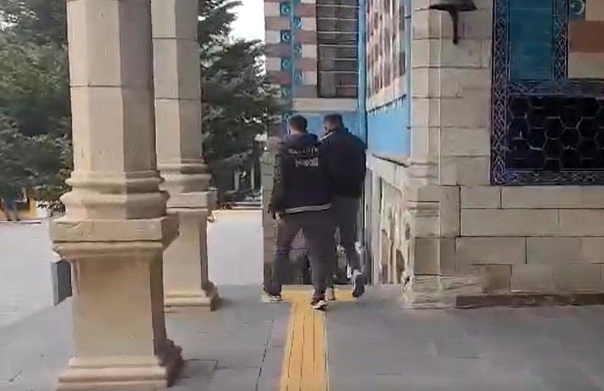 Kütahya\'da uyuşturucu ticareti yaptığı iddiasıyla gözaltına alınan zanlı tutuklandı