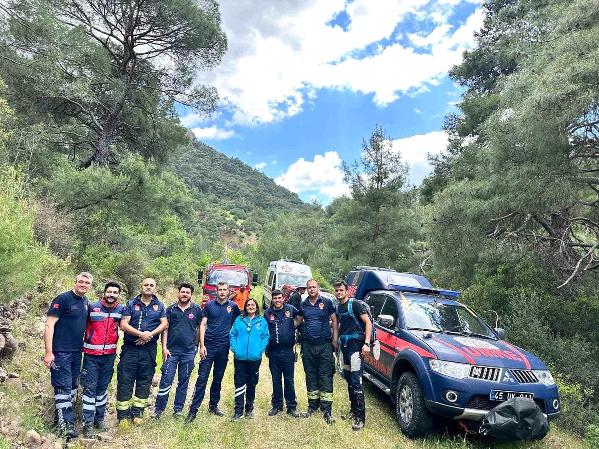 Manisa\'da trekking yaparken düşen vatandaş ayağını kırdı