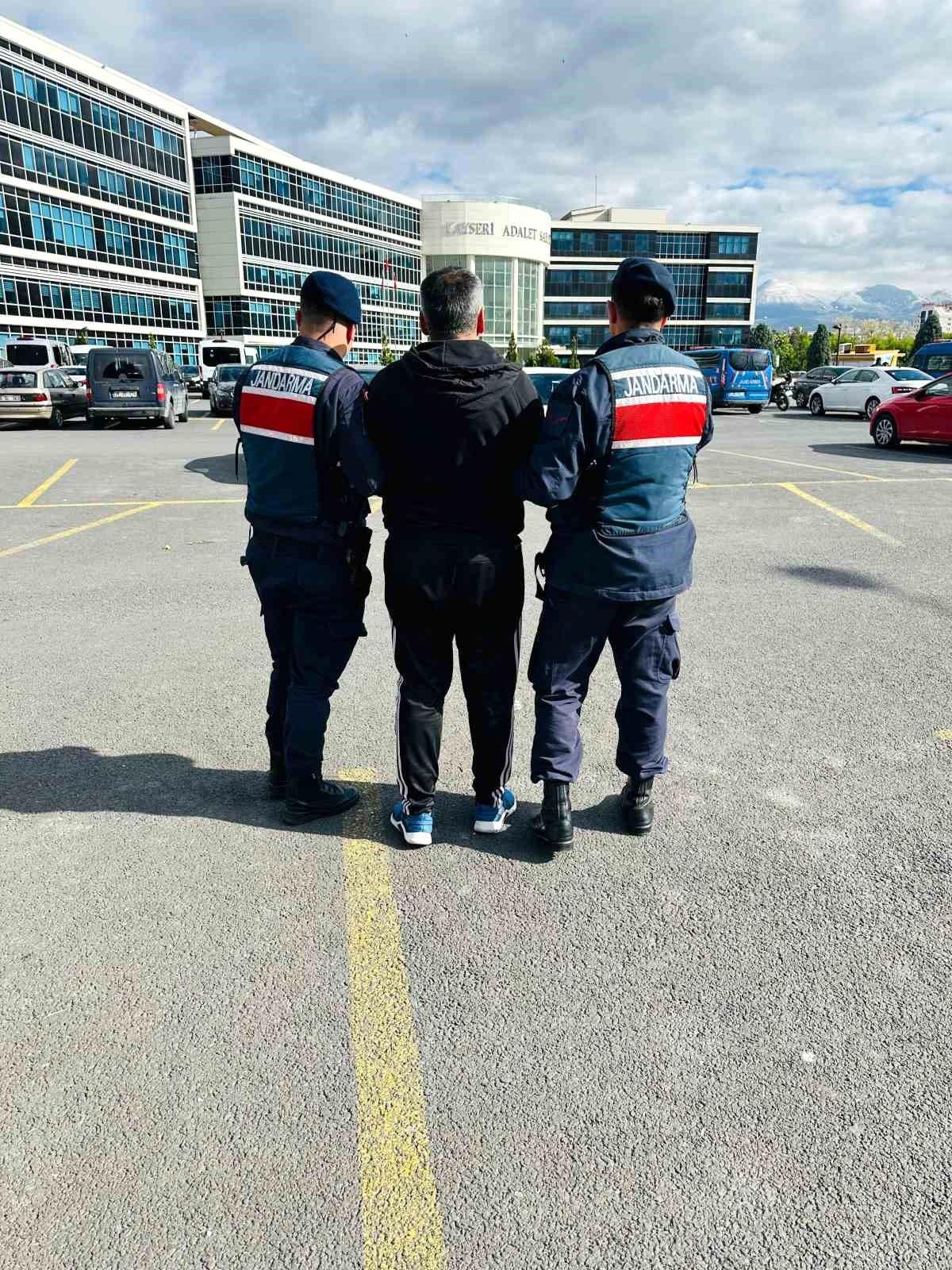 Kayseri\'de 10 ayrı suçtan aranan şahıs yakalandı