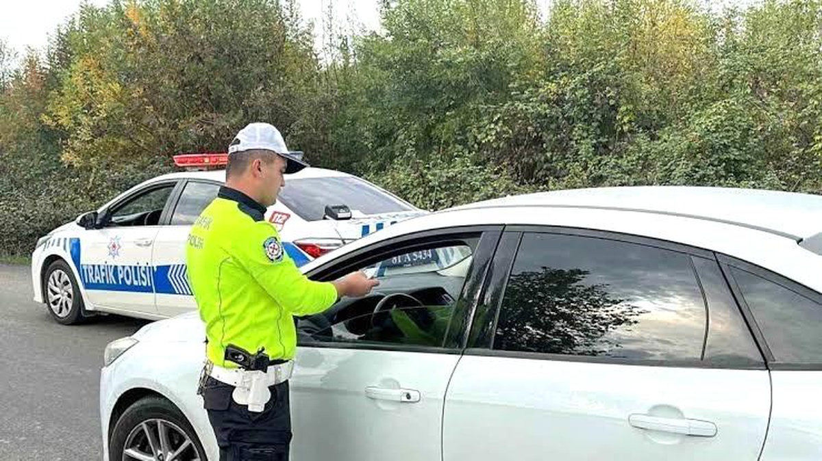 Düzce\'de yapılan trafik denetimlerinde 136 araç trafikten men edildi