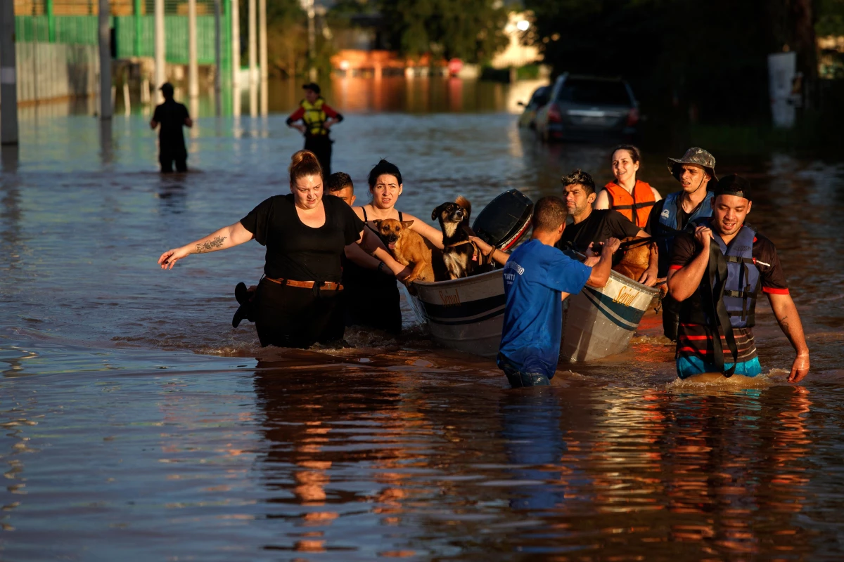 Brezilya\'da şiddetli fırtınalar sonucu en az 75 kişi hayatını kaybetti
