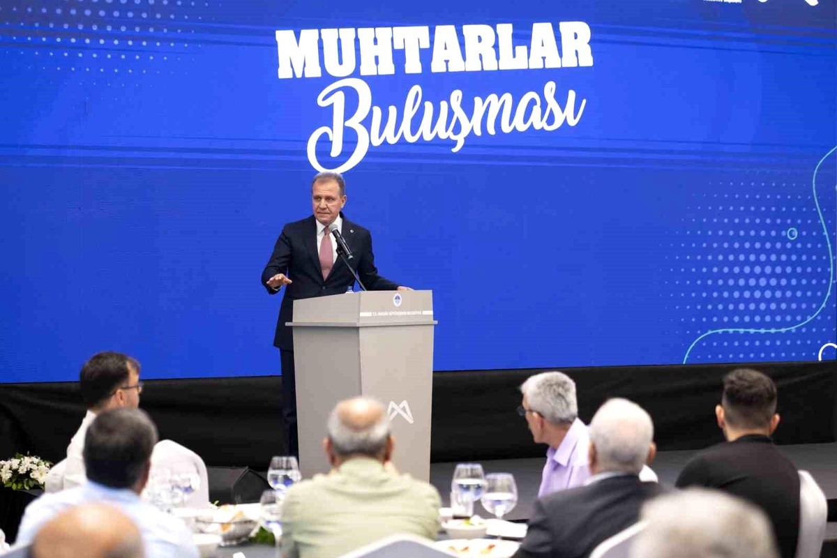 Mersin Büyükşehir Belediye Başkanı Muhtarlarla Buluştu