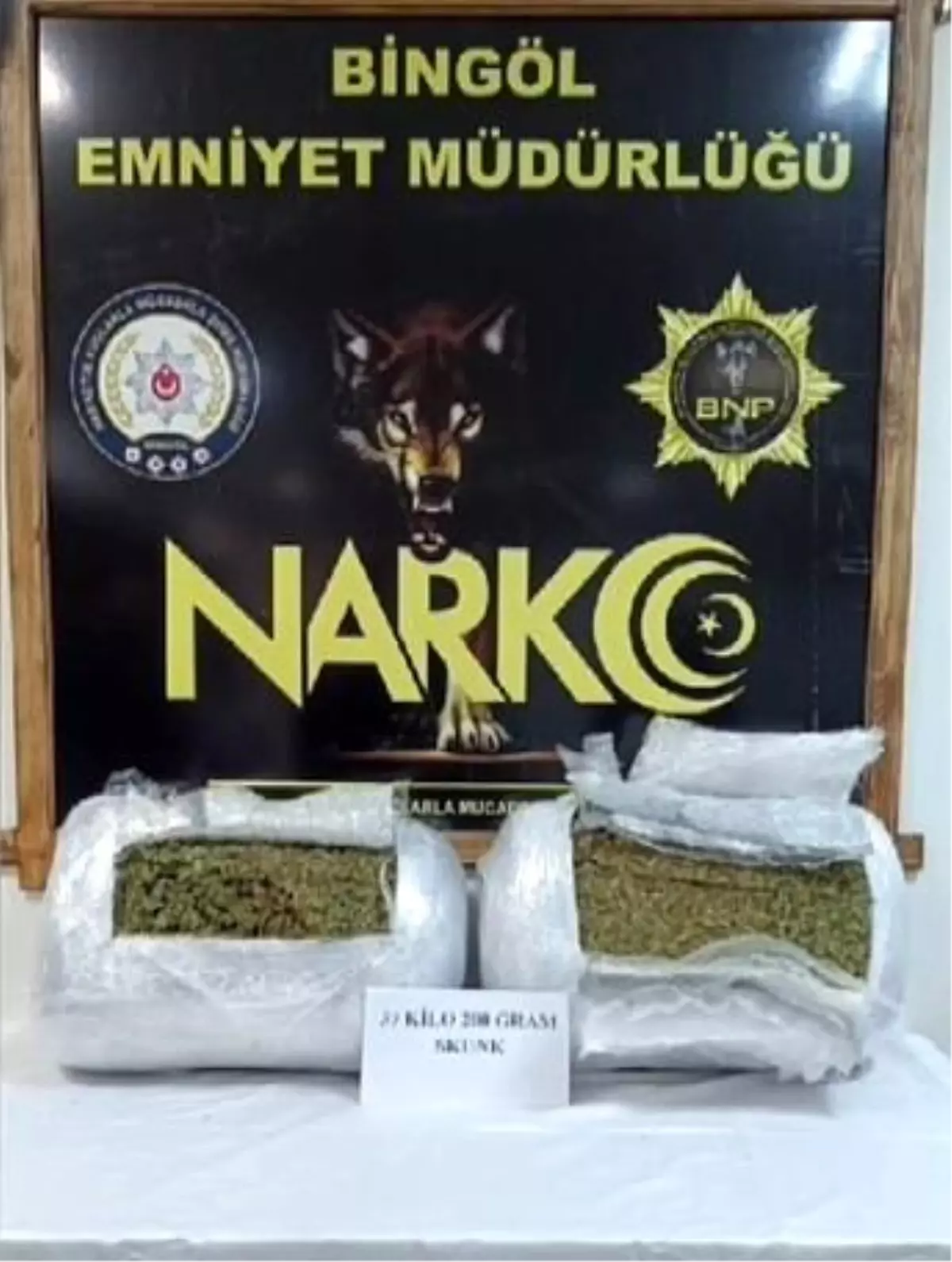 Bingöl Havalimanında 37 kilo 200 gram skunk esrar ele geçirildi