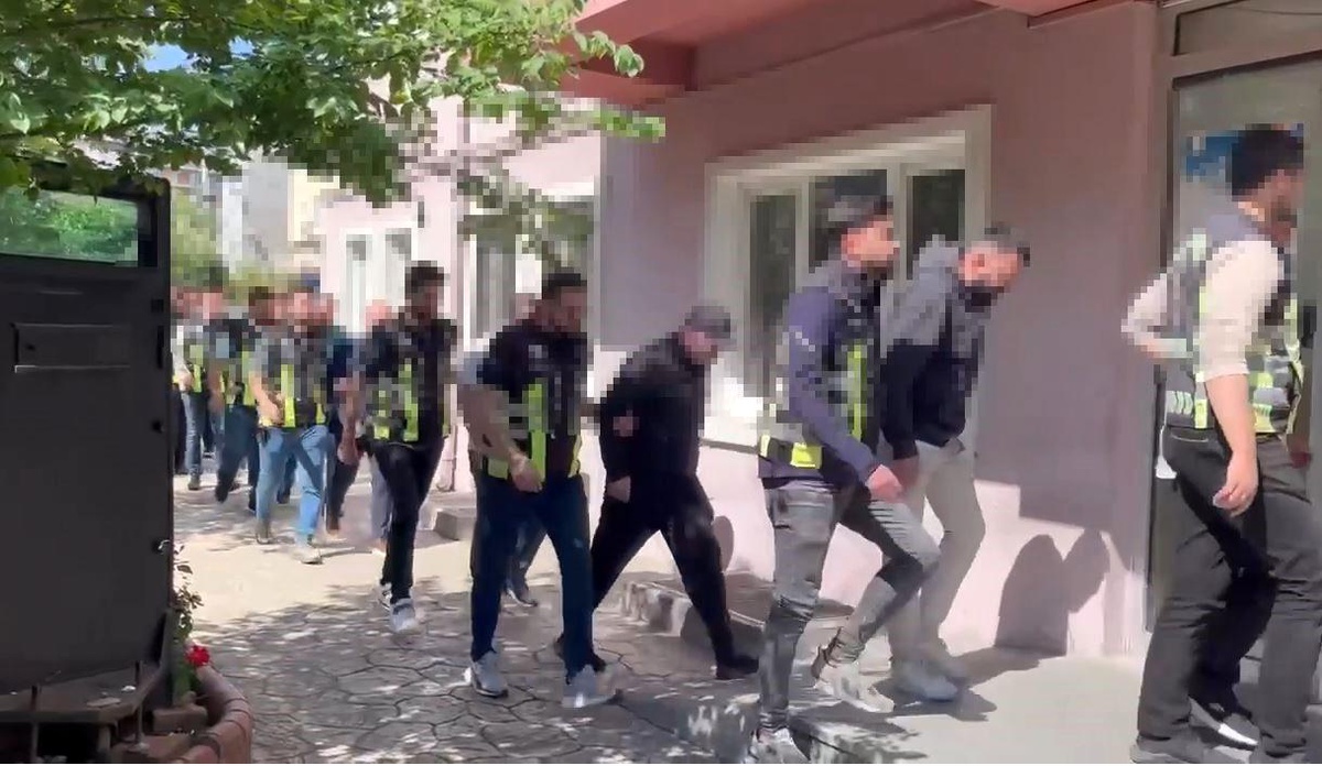 Küçükçekmece\'de düğün konvoyuna ceza