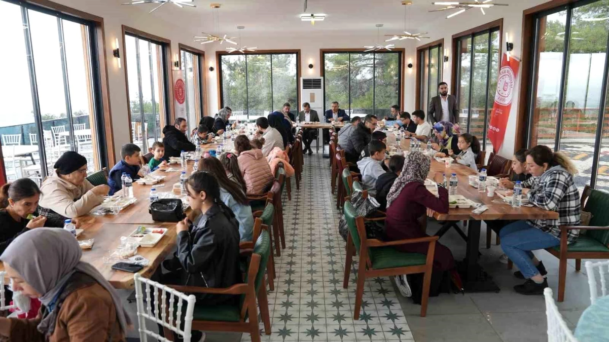 Gürsu Belediyesi, Dünya Çölyak Günü\'nde çölyak hastalarına özel kahvaltı düzenledi