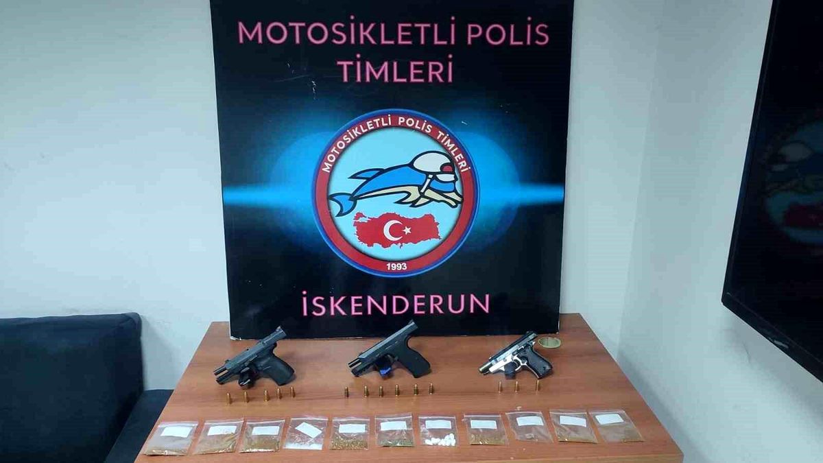 İskenderun\'da yapılan uygulamada 8 kişi yakalandı, uyuşturucu ve silah ele geçirildi