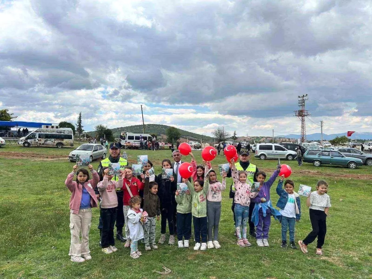 Aydın\'da Hıdırellez Şenlikleri\'nde trafik bilgilendirmesi yapıldı