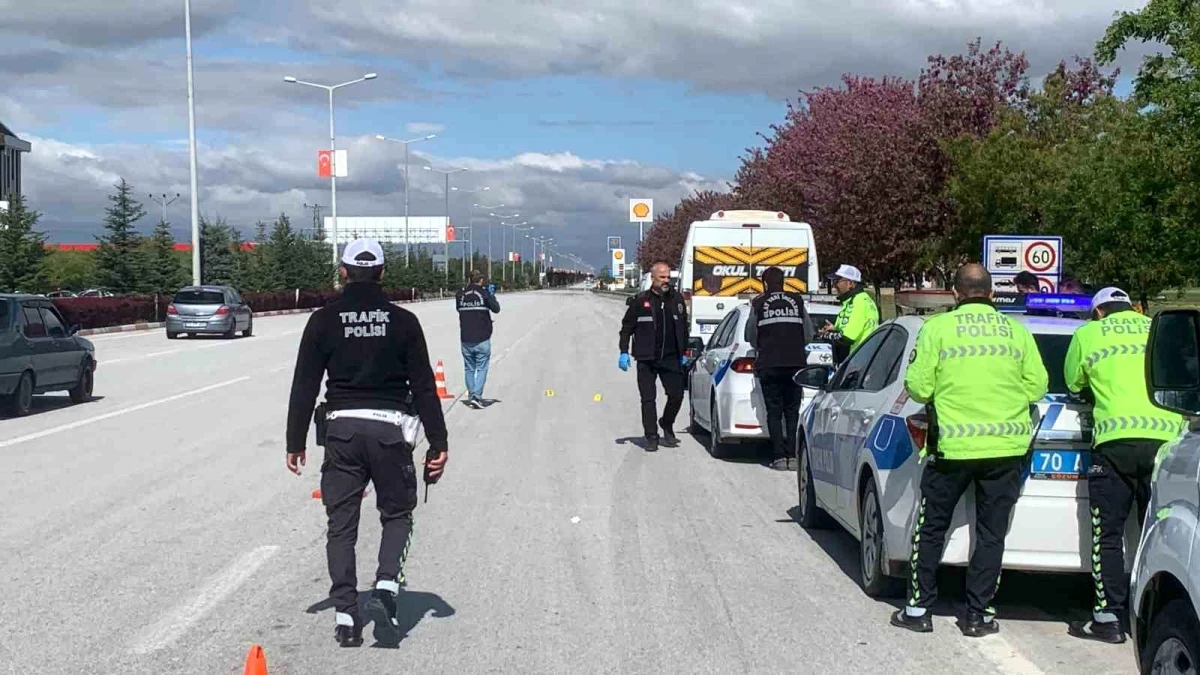 Karaman\'da Minibüs Çarptı: 72 Yaşındaki Adam Ağır Yaralandı