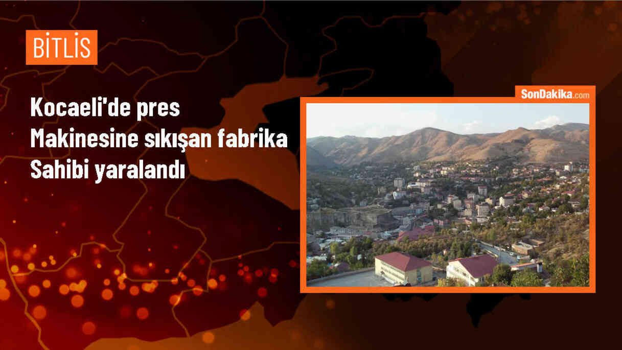 İzmit\'te plastik fabrikasında iş yeri sahibi pres makinesine sıkıştı