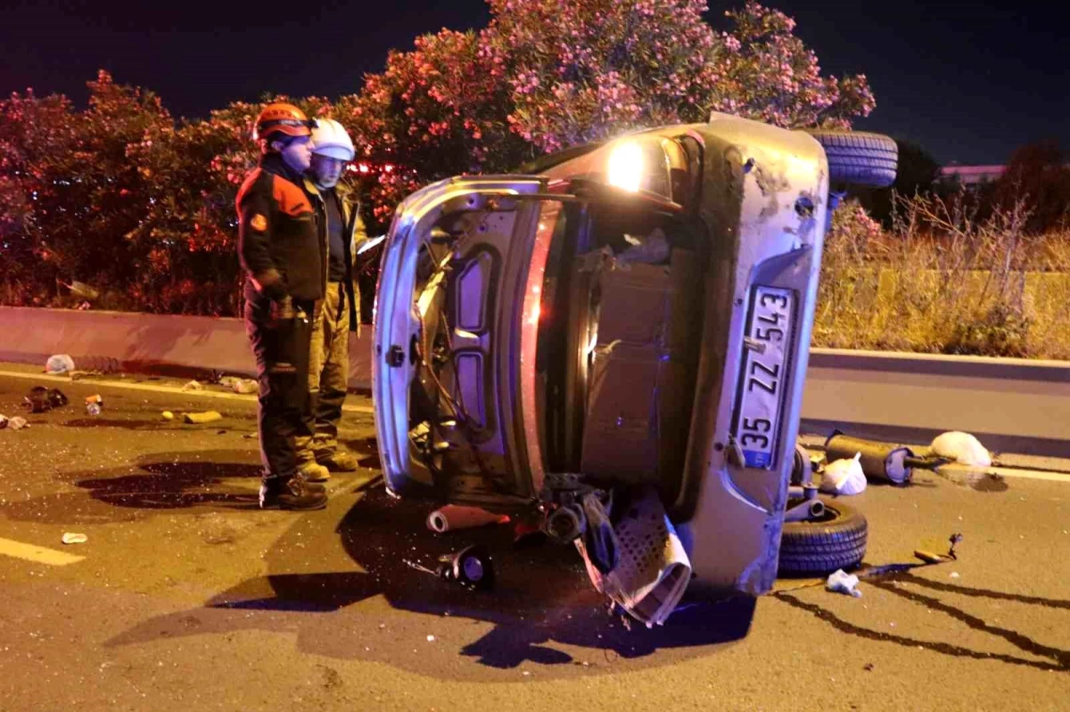 İzmir\'de Otomobil Takla Attı: Sürücü Ağır Yaralandı