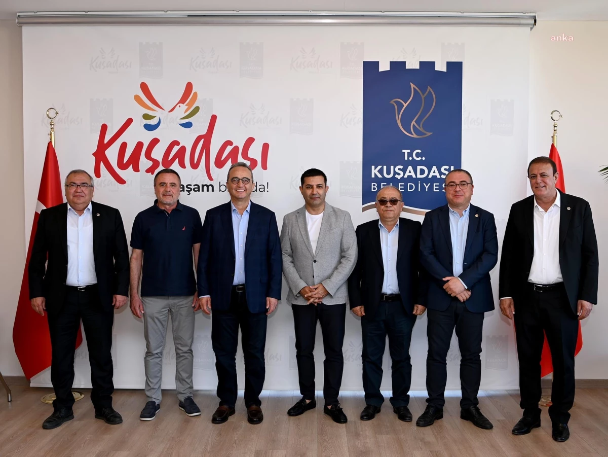CHP Aydın Milletvekilleri Kuşadası Belediye Başkanı Ömer Günel\'i ziyaret etti
