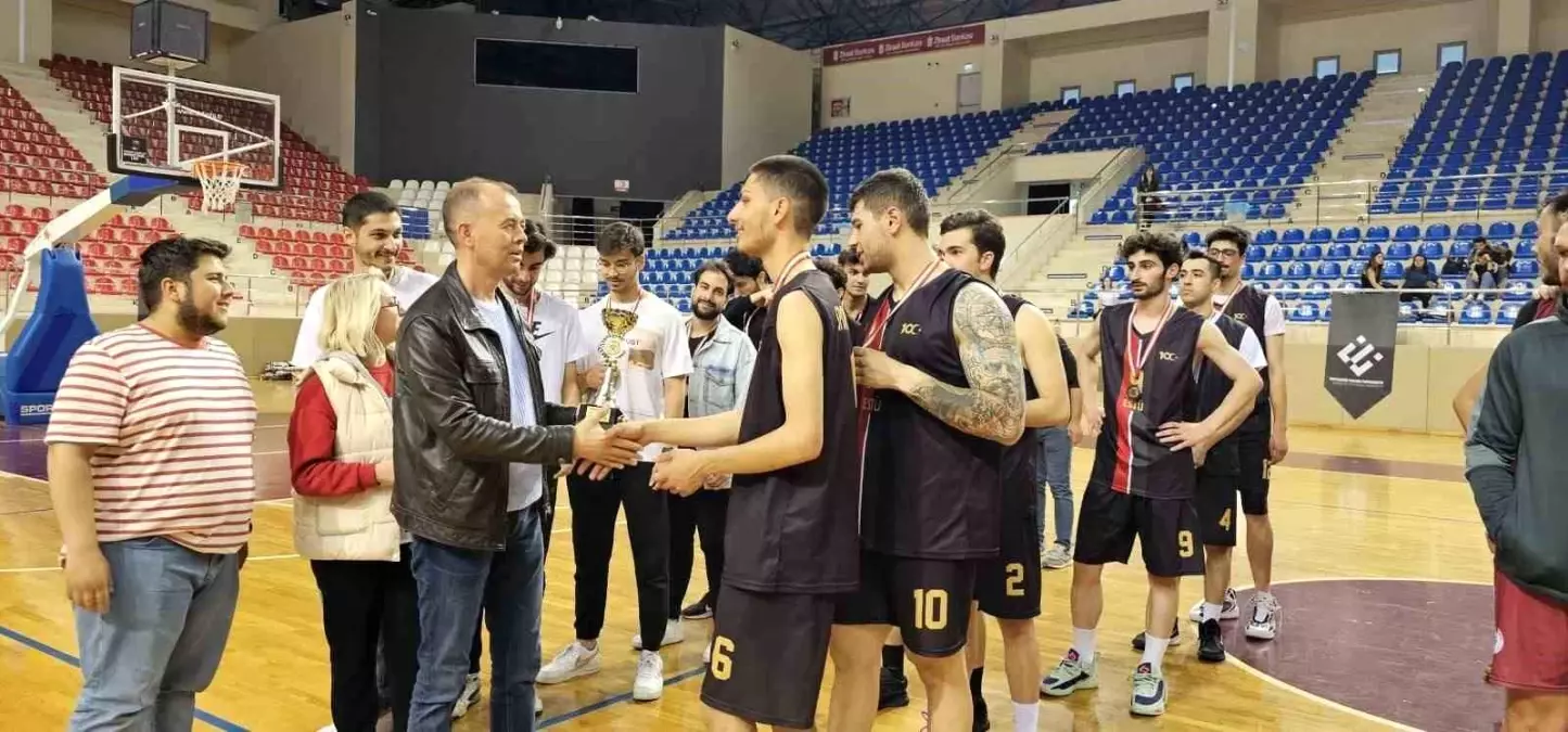 ESTÜ Öğrenci Spor Etkinlikleri Basketbol Müsabakaları Sonuçlandı