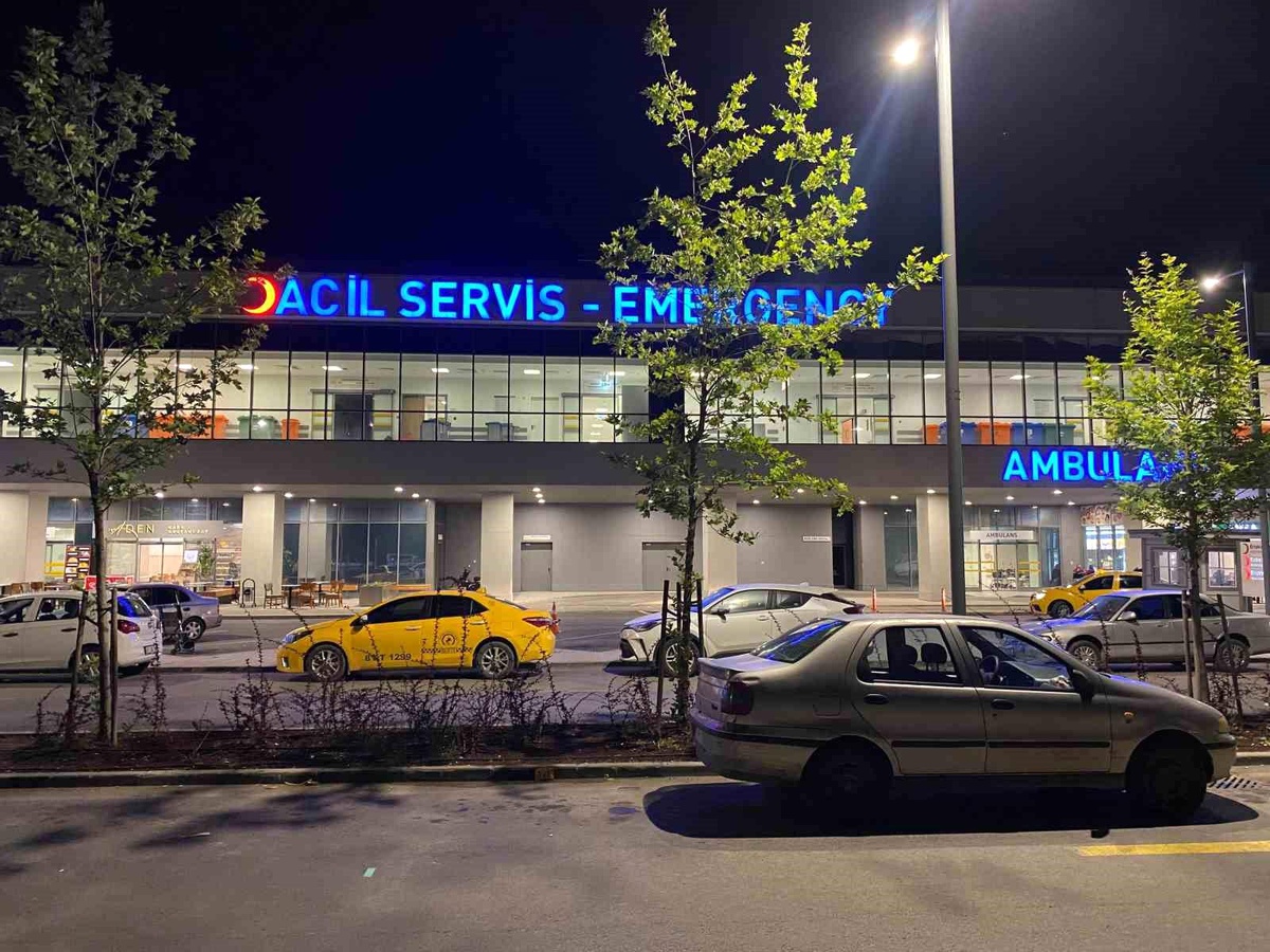 İzmit\'te fabrikada pres makinesine sıkışan iş yeri sahibi hayatını kaybetti