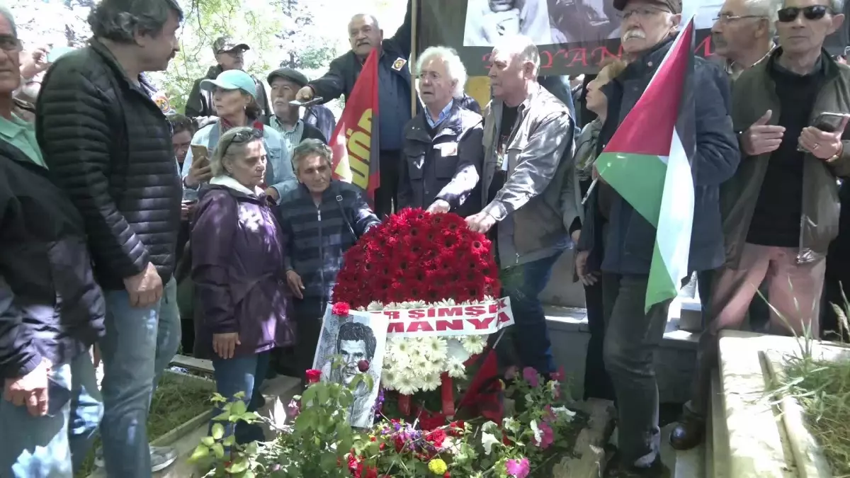 Deniz Gezmiş, Yusuf Aslan ve Hüseyin İnan\'ın mezarları başında anma töreni düzenlendi