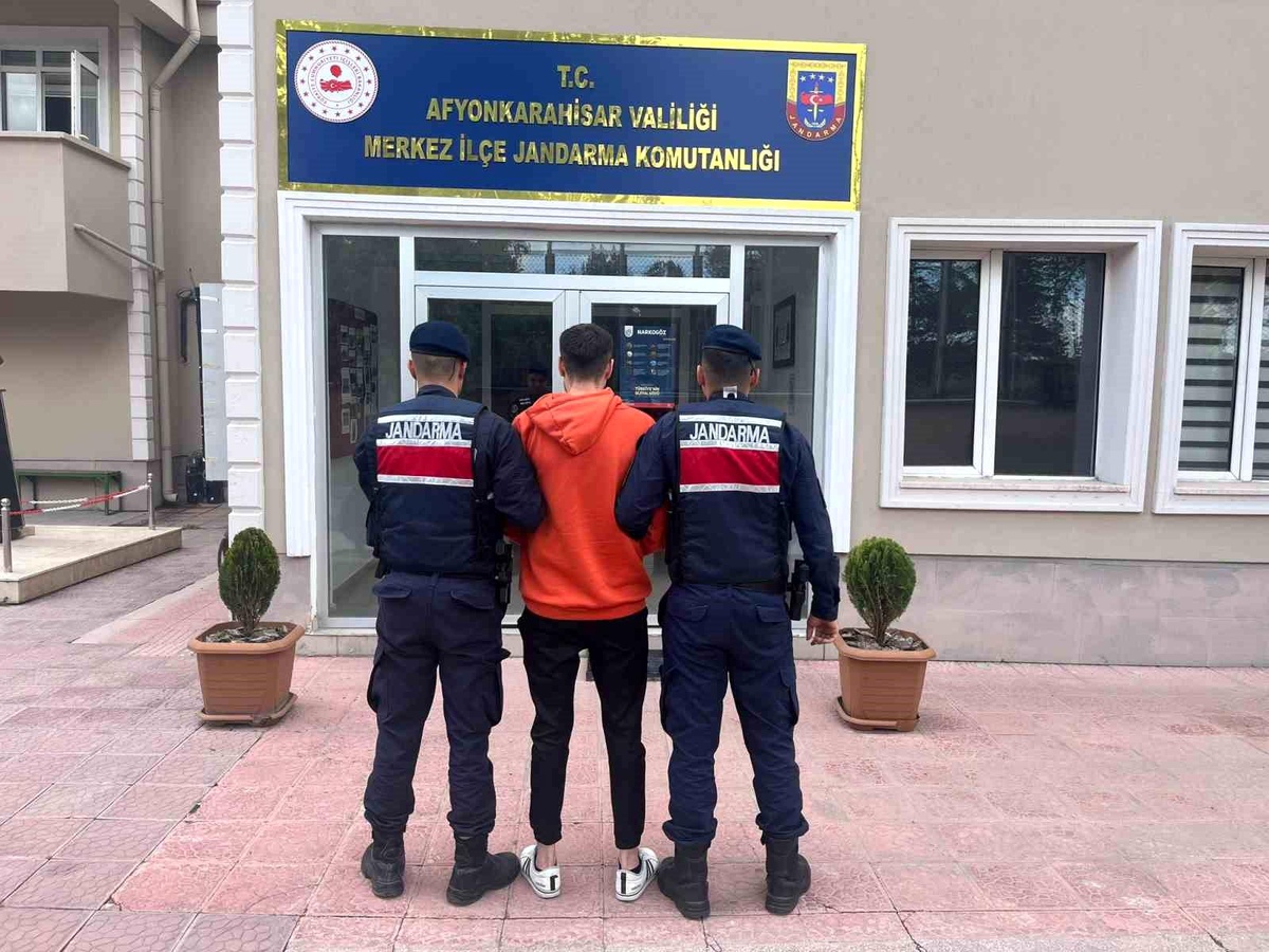 Afyonkarahisar\'da Uyuşturucu Satıcısı Yakalandı