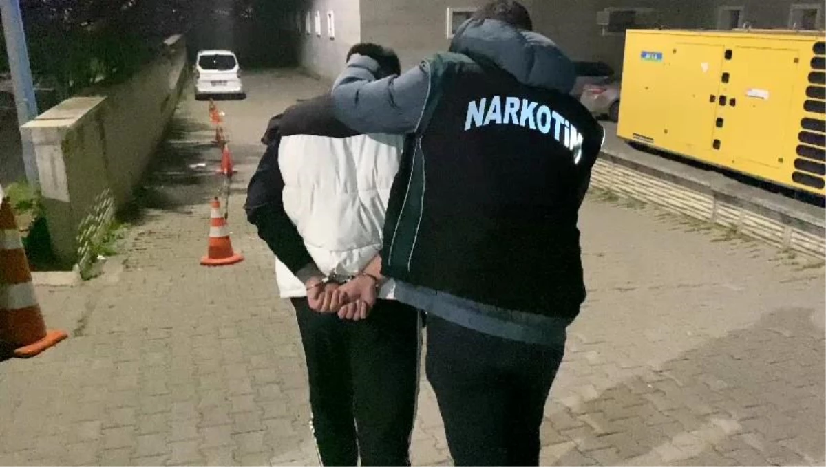 Samsun\'da narkotik polisi tarafından yapılan operasyonda 2 kişi yakalandı