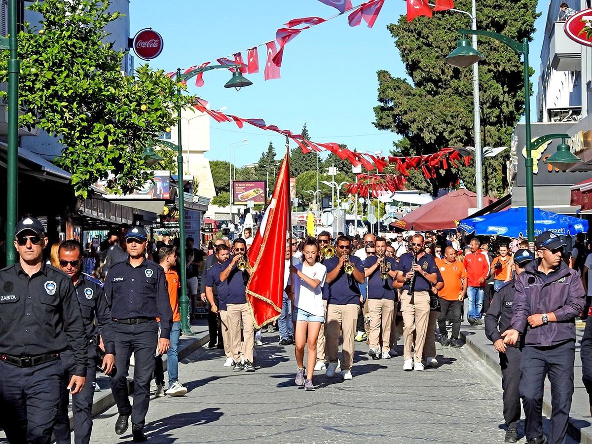 Çeşme\'de 17. Yarımada Spor Oyunları Başladı