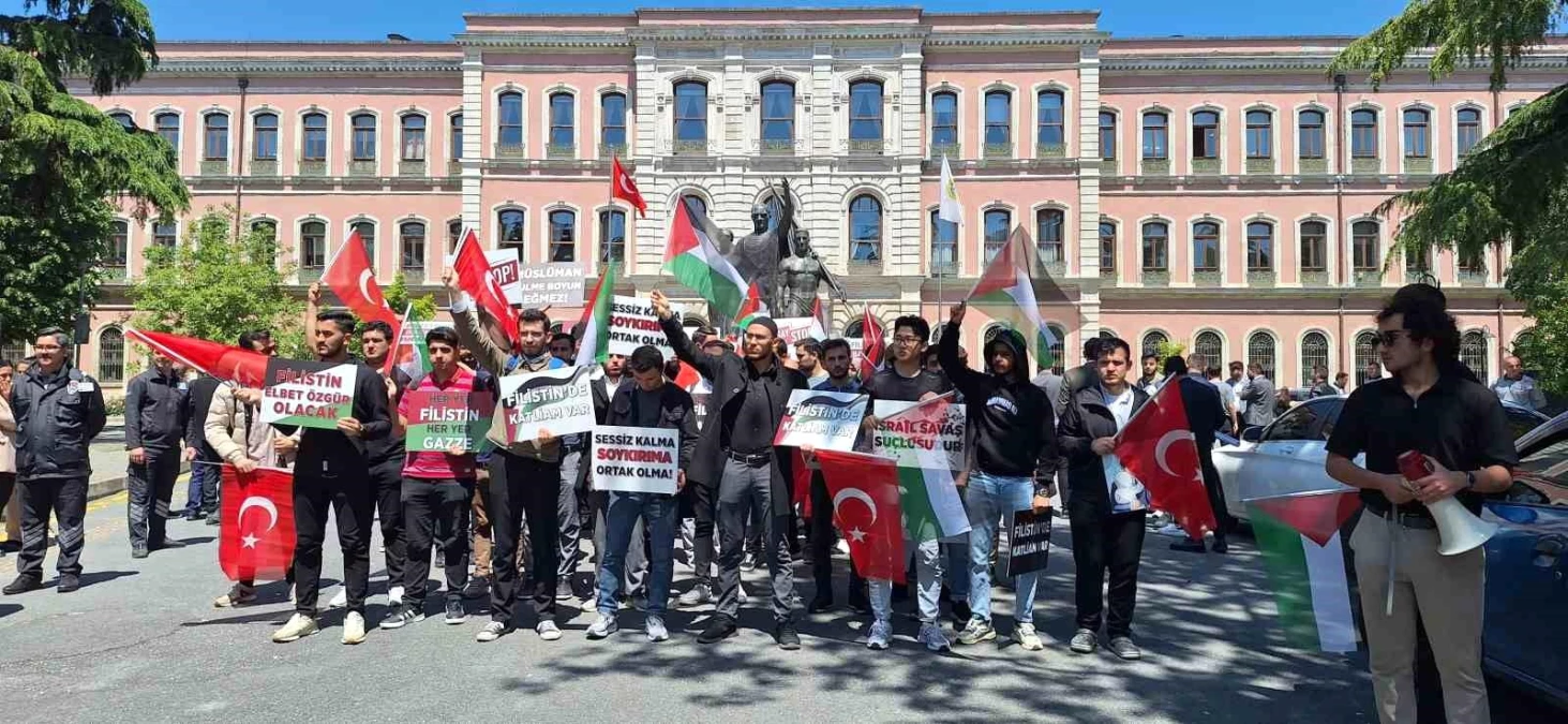 AK Parti İstanbul Gençlik Kolları Filistin\'e Destek Yürüyüşü Gerçekleştirdi