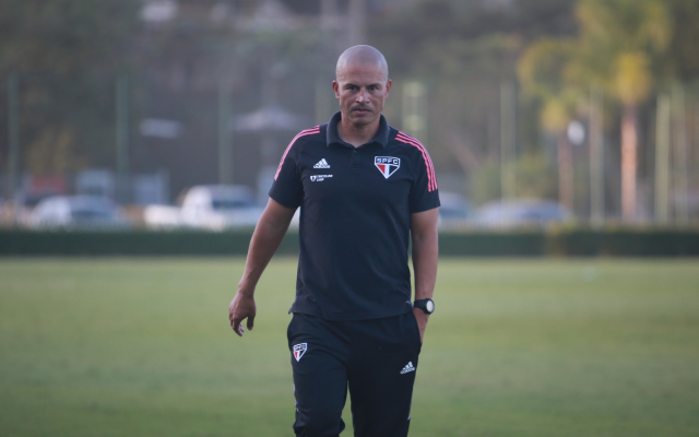 Antalyaspor'un yeni teknik direktr Alex de Souza oldu