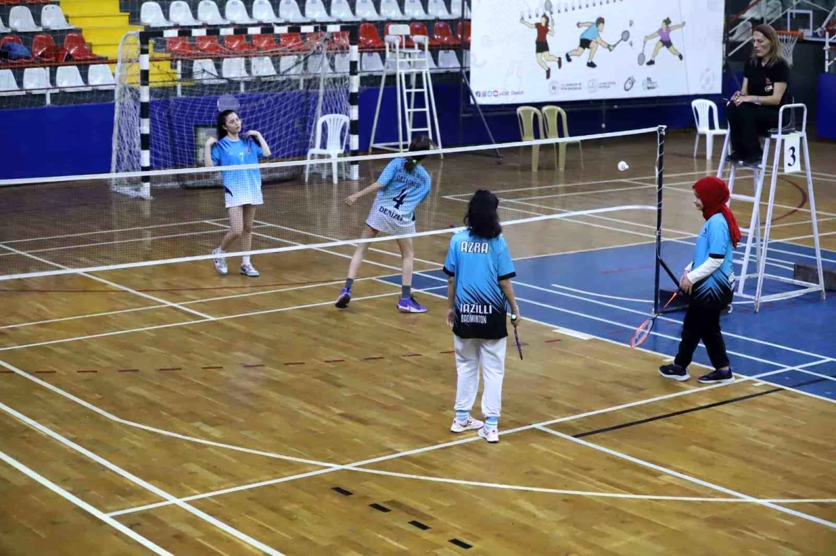 Badminton Okul Sporları Küçükler Grup Şampiyonası Denizli\'de düzenlendi