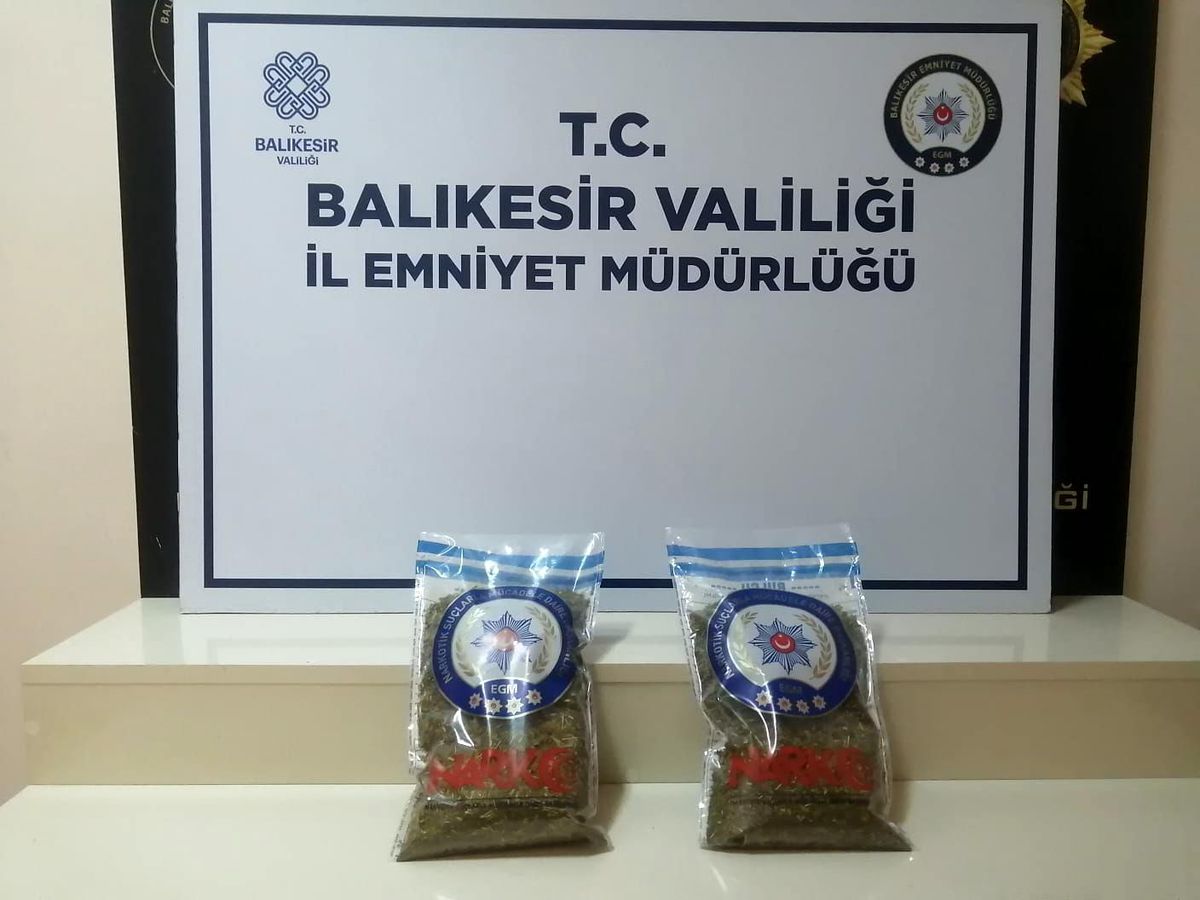 Bandırma\'da Narkotik Operasyonunda 2 Şüpheli Yakalandı