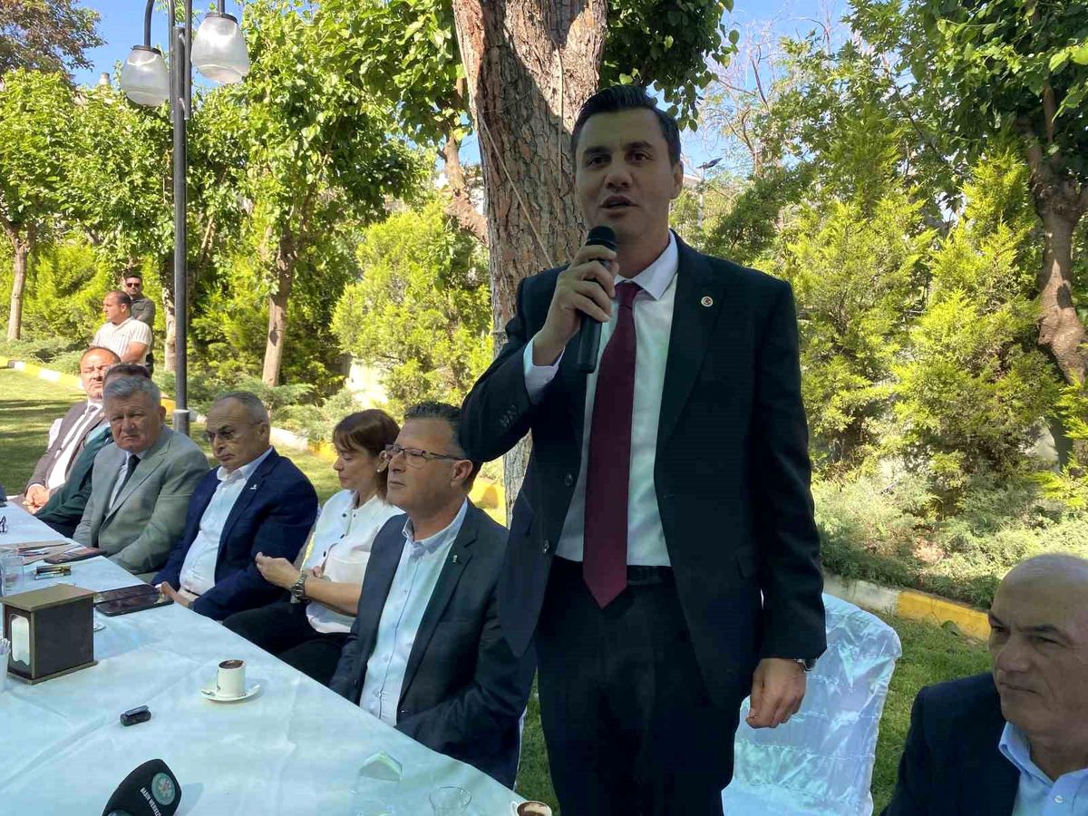 Manisa Büyükşehir Belediye Başkanı Ferdi Zeyrek İlk İlçe Ziyaretini Alaşehir\'e Gerçekleştirdi