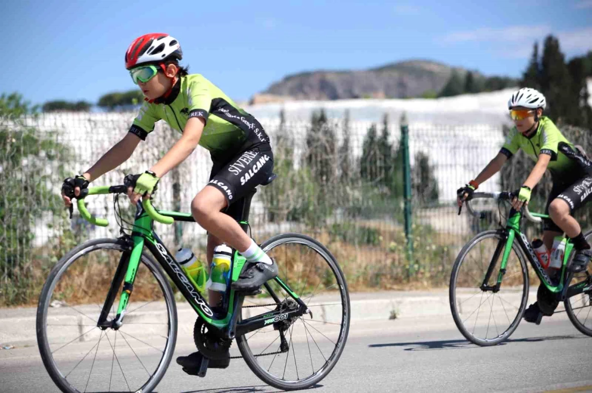 Bisiklet Türkiye Kupası 3. Etap Yarışları Denizli\'de Gerçekleşti