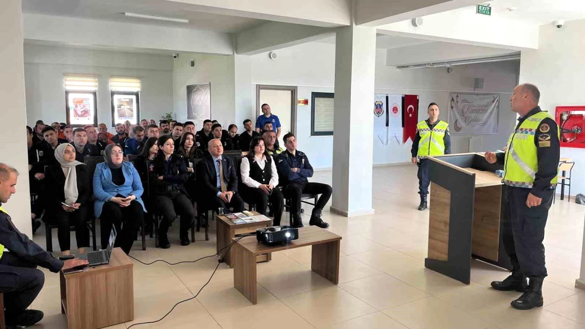 Samsun\'da Trafik Haftası etkinlikleri kapsamında cezaevi personelleri ve hükümlülere eğitim semineri verildi