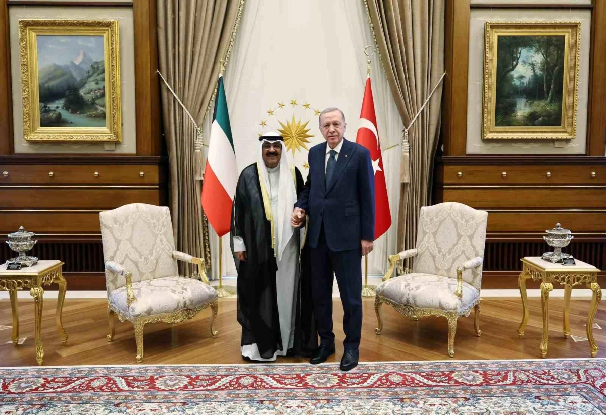 Cumhurbaşkanı Erdoğan, Kuveyt Emiri ile görüşmeler gerçekleştirdi