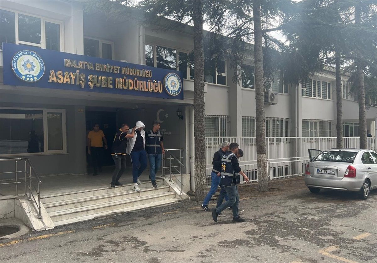 Malatya\'da Kredi Dolandırıcılığı Şüphelilerinden 2\'si Tutuklandı