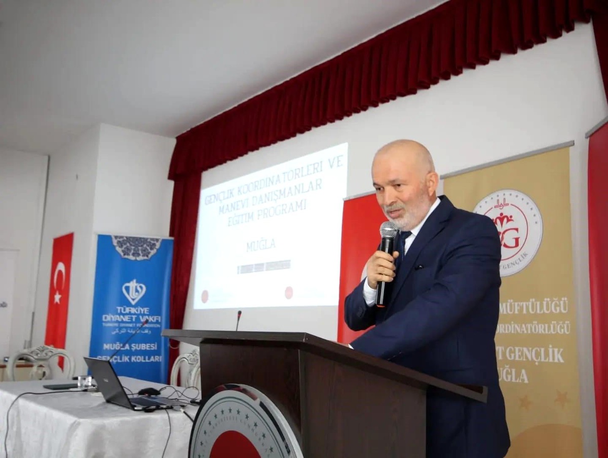 Muğla İl Müftülüğü Gençlik Koordinatörleri ve Manevi Danışmanlar Eğitim Semineri Düzenledi