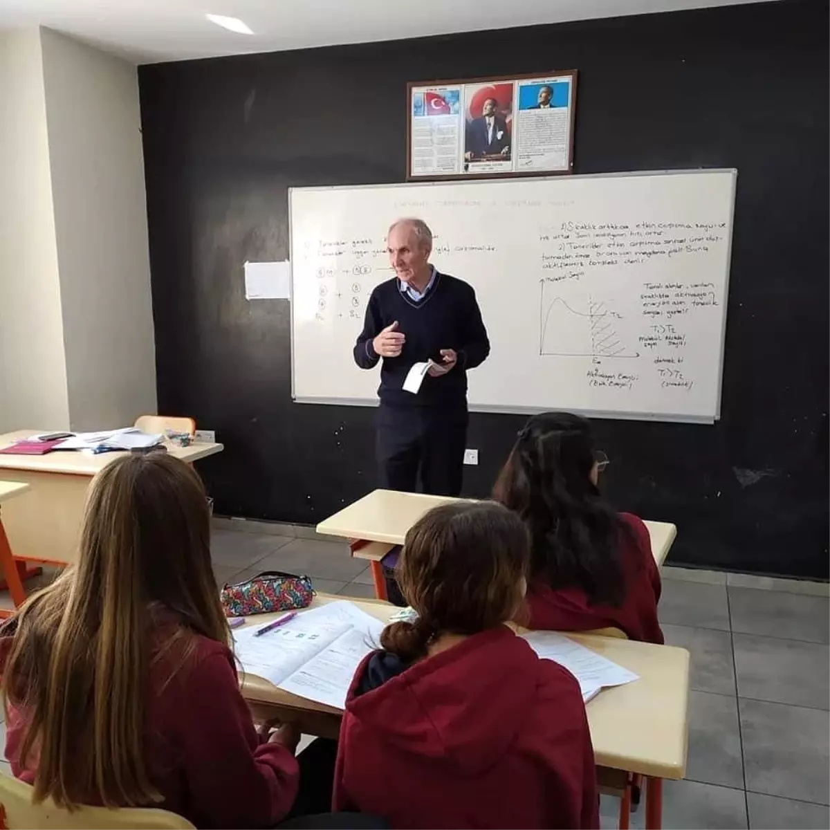 Eyüpsultan\'da Okul Müdürü Silahlı Saldırı Sonucu Hayatını Kaybetti