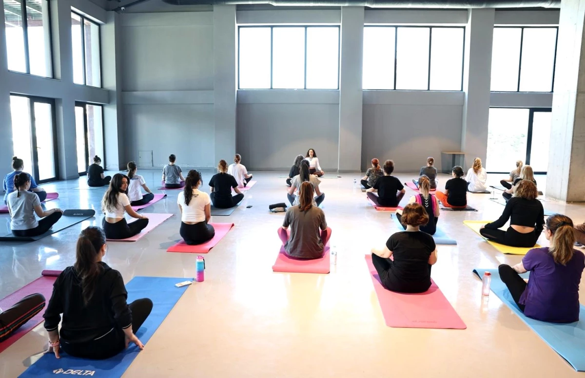 Nilüfer Belediyesi\'nden Kadınlara Yoga Eğitimi