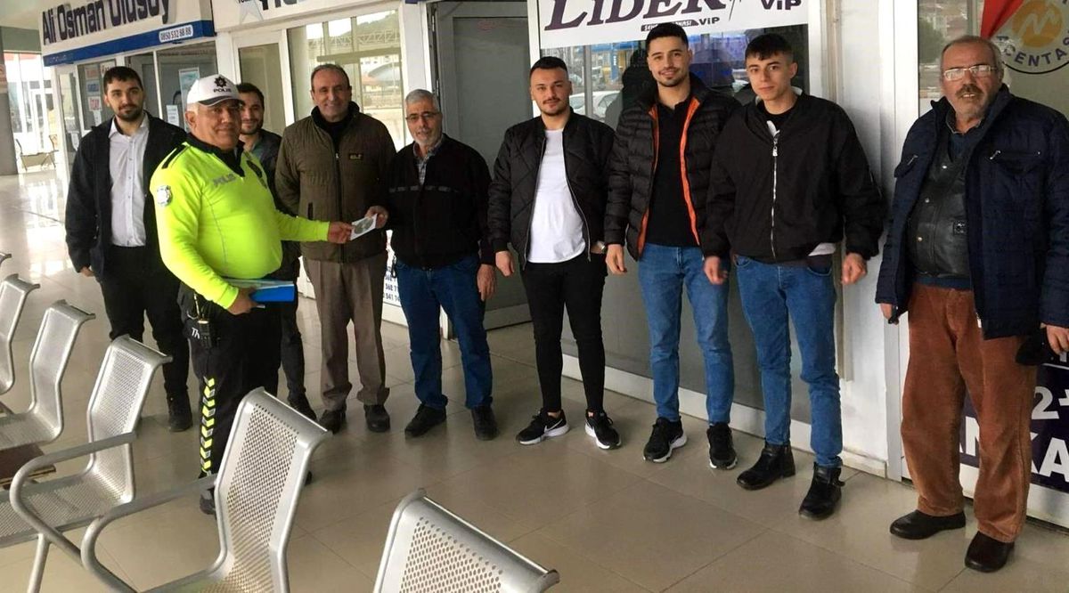 Samsun\'da 120 Bin Yolcuya Emniyet Kemeri Bilgilendirmesi Yapıldı