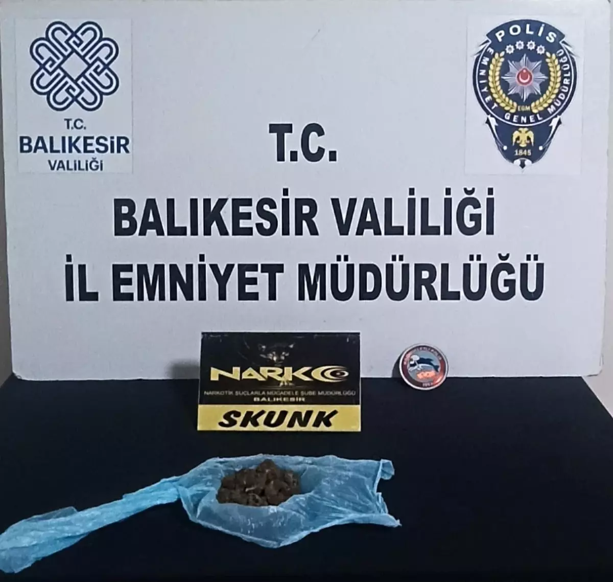 Balıkesir\'de yapılan denetimlerde arama kaydı bulunan 34 şahıs yakalandı