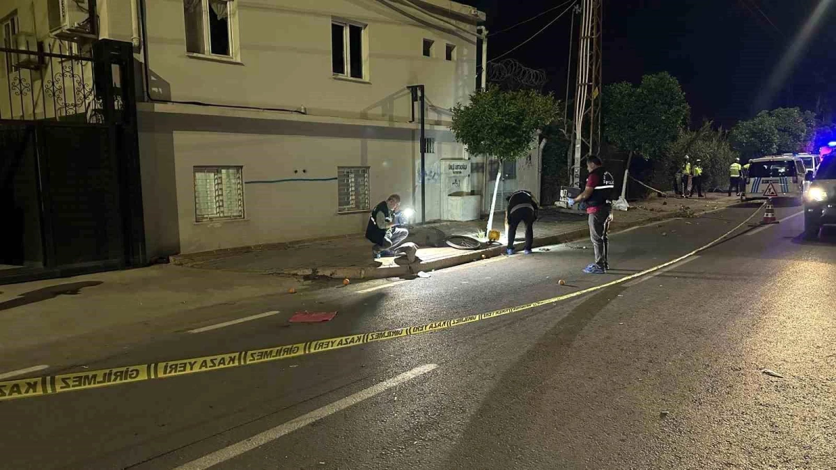 Adana\'da otomobilin çarptığı bisikletli hayatını kaybetti